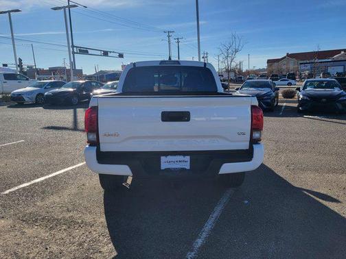 2022 Toyota Tacoma SR