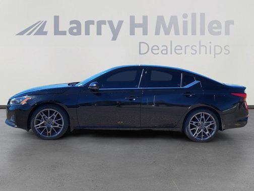 2023 Nissan Altima SR VC-Turbo FWD