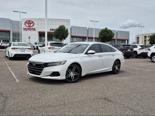 Platinum White Pearl 2022 Honda Accord Hybrid Touring