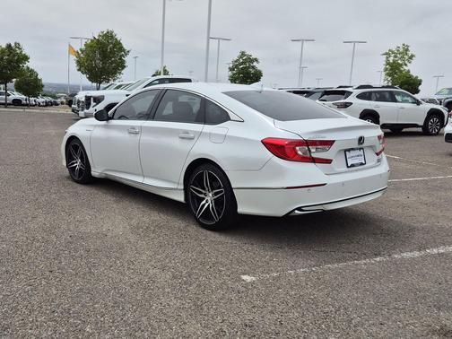 Platinum White Pearl 2022 Honda Accord Hybrid Touring