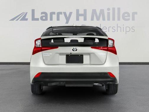 2021 Toyota Prius LE