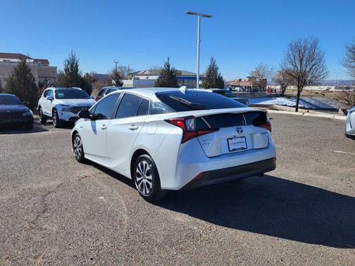 2021 Toyota Prius LE