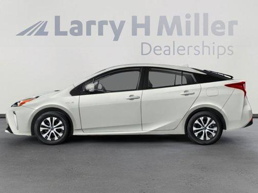 2021 Toyota Prius LE
