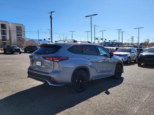 2025 Toyota Highlander XSE