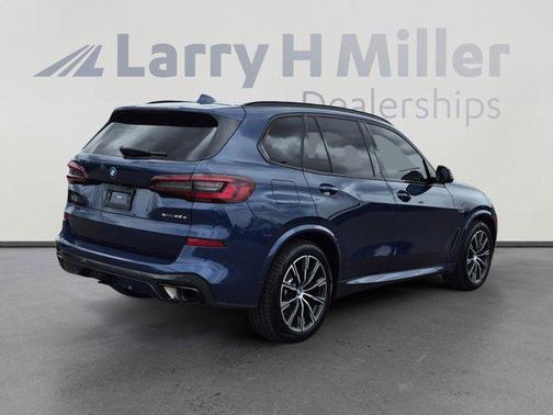 Phytonic Blue Metallic 2023 BMW X5 PHEV xDrive45e