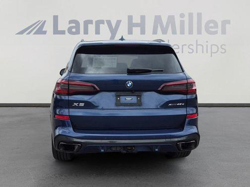 Phytonic Blue Metallic 2023 BMW X5 PHEV xDrive45e