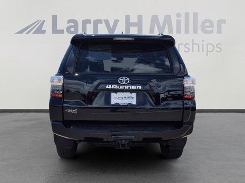 Midnight Black Metallic 2022 Toyota 4Runner SR5