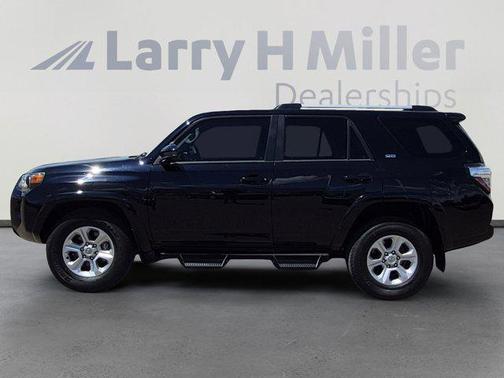 Midnight Black Metallic 2022 Toyota 4Runner SR5