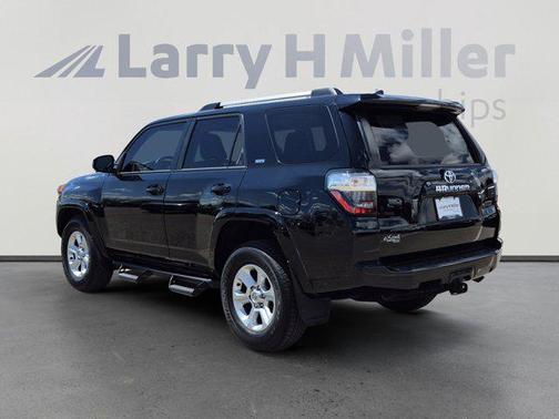 Midnight Black Metallic 2022 Toyota 4Runner SR5