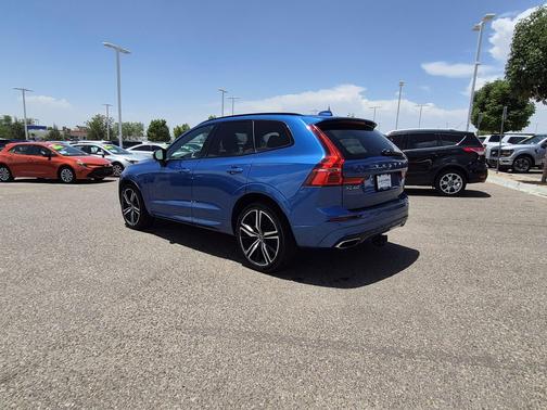 Bursting Blue Metallic 2021 Volvo XC60 T5 R-Design