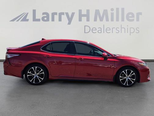 Supersonic Red 2019 Toyota Camry SE