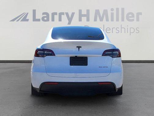 2024 Tesla Model Y Long Range Dual Motor All-Wheel Drive