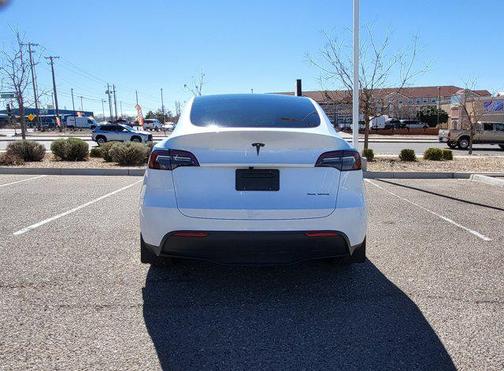 2024 Tesla Model Y Long Range Dual Motor All-Wheel Drive