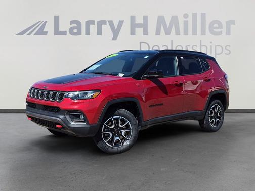 Red Hot Pearlcoat 2025 Jeep Compass Trailhawk