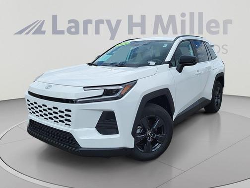 Ice Cap 2026 Toyota RAV4 LE