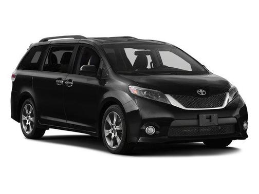 Salsa Red Pearl 2017 Toyota Sienna SE