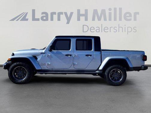 Silver Zynith Clearcoat 2022 Jeep Gladiator Overland