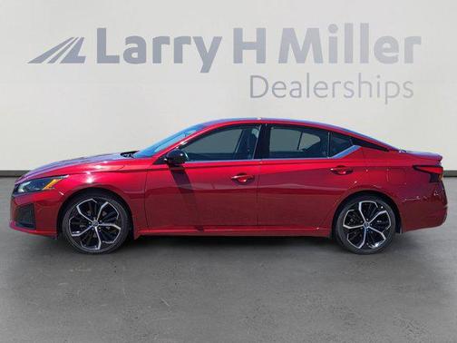 2023 Nissan Altima SR FWD