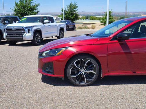 2023 Nissan Altima SR FWD