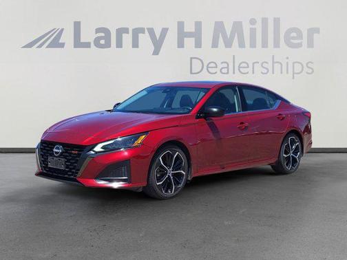 2023 Nissan Altima SR FWD