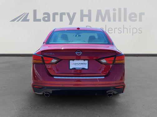 2023 Nissan Altima SR FWD