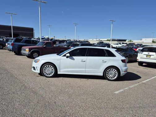 Glacier White 2016 Audi A3 e-tron 1.4T Premium