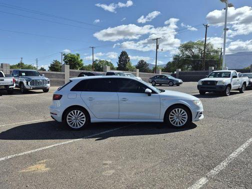 Glacier White 2016 Audi A3 e-tron 1.4T Premium