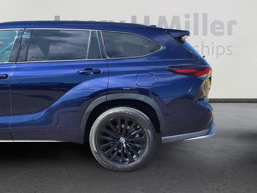 2024 Toyota Highlander XSE