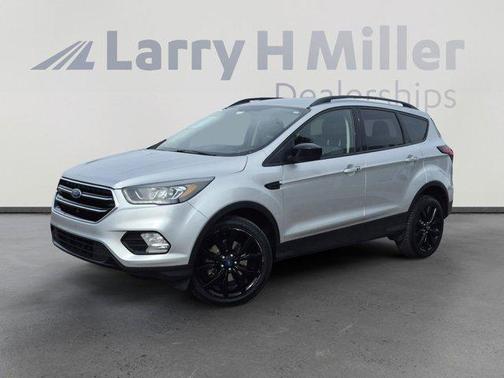 Ingot Silver Metallic 2019 Ford Escape SE