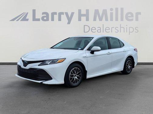 2019 Toyota Camry Hybrid LE