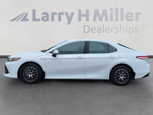 2019 Toyota Camry Hybrid LE