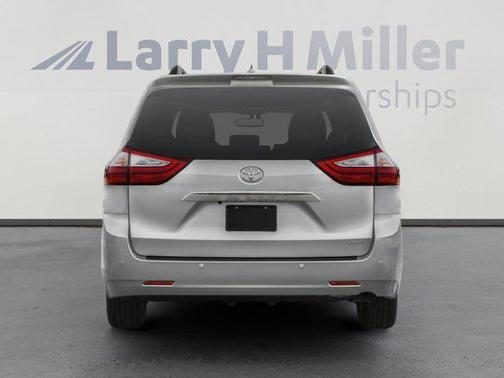 Predawn Gray Mica 2016 Toyota Sienna XLE