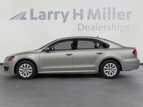 2014 Volkswagen Passat 1.8T Auto SE w/Sunroof & Nav
