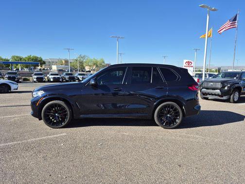 Carbon Black Metallic 2021 BMW X5 xDrive40i