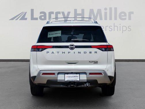 2025 Nissan Pathfinder Platinum 4WD