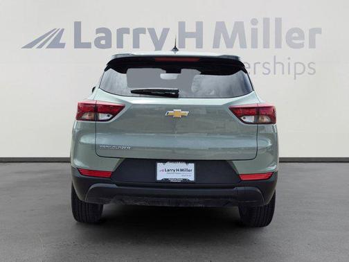 Cacti Green 2025 Chevrolet Trailblazer LS