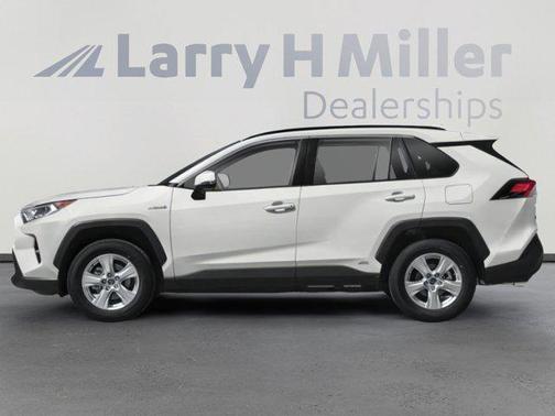 Super White 2021 Toyota RAV4 Hybrid XLE