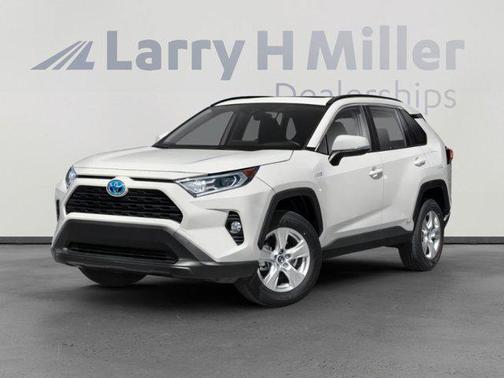 Super White 2021 Toyota RAV4 Hybrid XLE