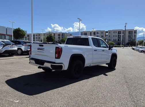 Summit White 2024 GMC Sierra 1500 Pro