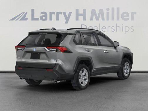 White 2022 Toyota RAV4 Hybrid XLE