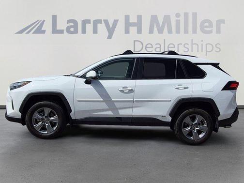 White 2022 Toyota RAV4 Hybrid XLE