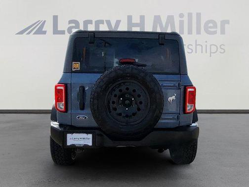 2023 Ford Bronco Base