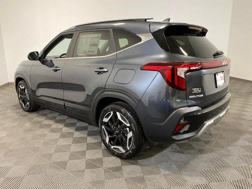 Gravity Gray 2026 Kia Seltos SX