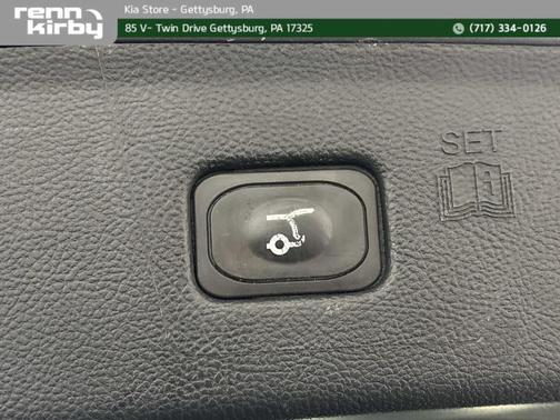 Iconic Silver 2023 Ford Edge ST-Line