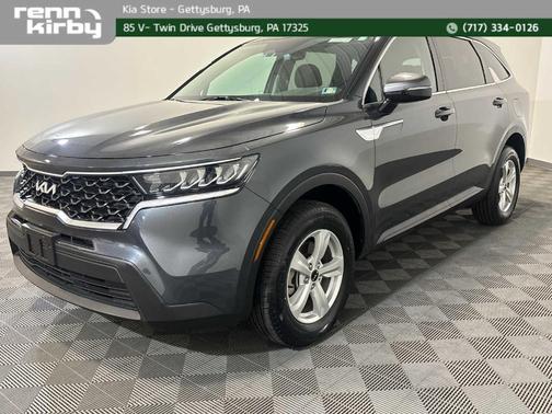 Gray 2023 Kia Sorento LX