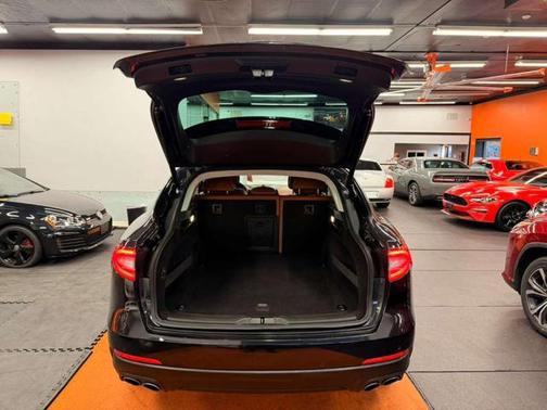 2017 Maserati Levante Base