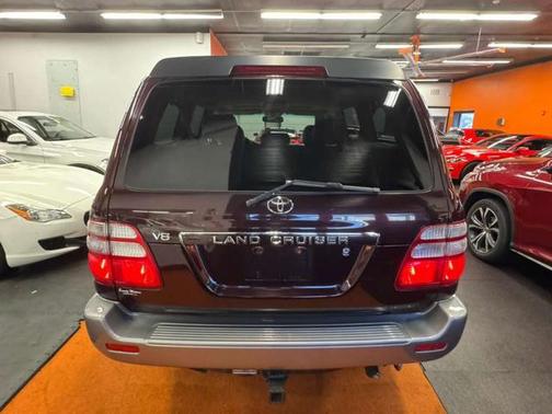 2005 Toyota Land Cruiser Base