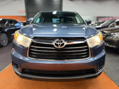 2016 Toyota Highlander LE