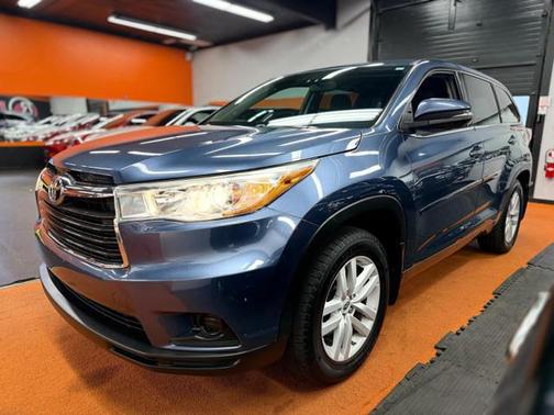 2016 Toyota Highlander LE