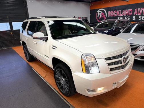 2012 Cadillac Escalade Premium